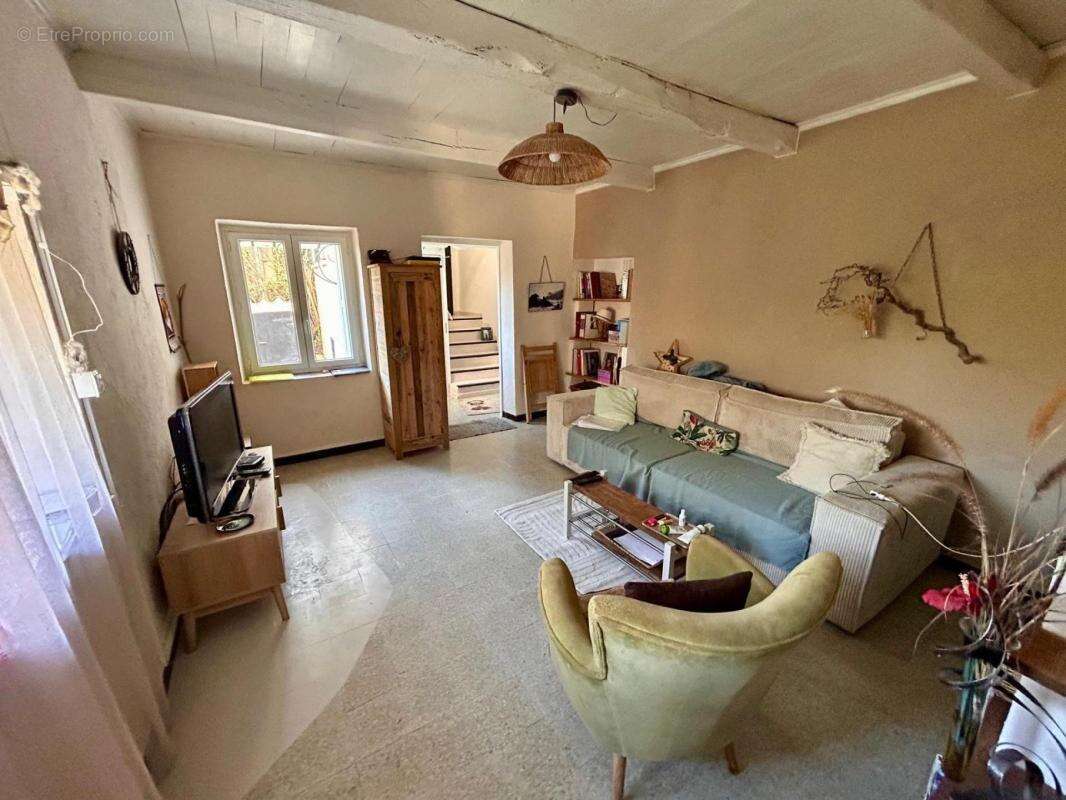 Maison à ROQUEBRUNE-SUR-ARGENS