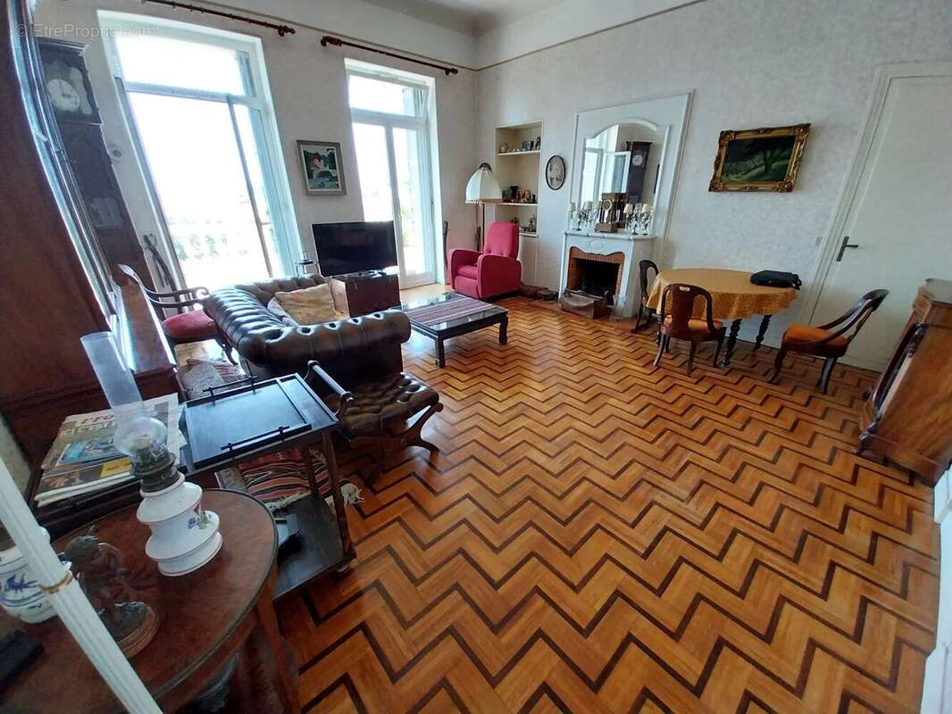 Appartement à MENTON