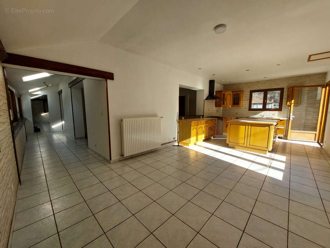 Appartement à SAINT-MAURICE-DE-LIGNON