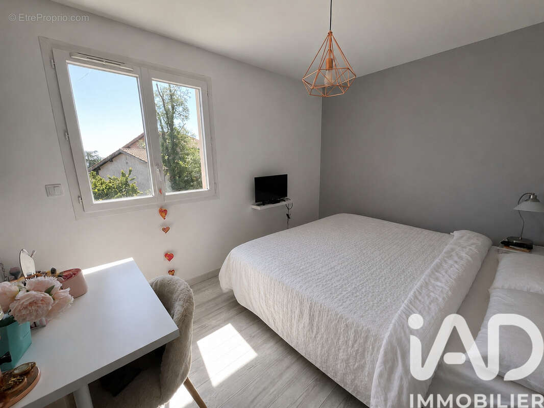 Photo 4 - Maison à RONTALON
