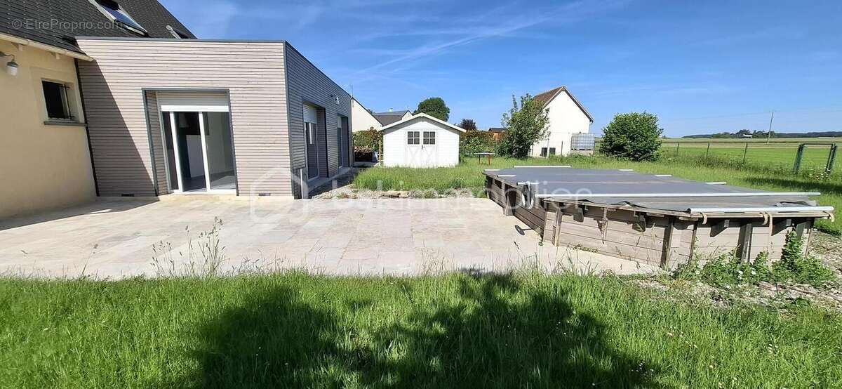 Maison moderne 5 chambres avec extension bois, piscine et grand terrain - photo 20