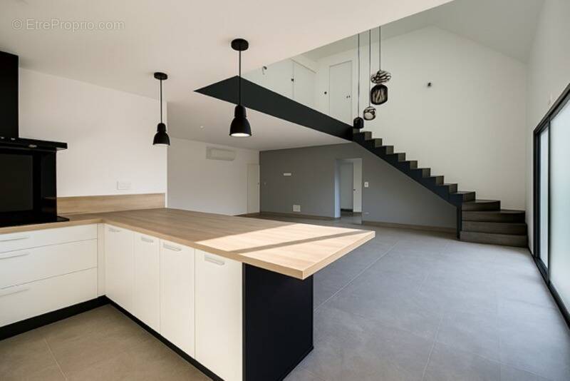 Maison à LOCQUELTAS