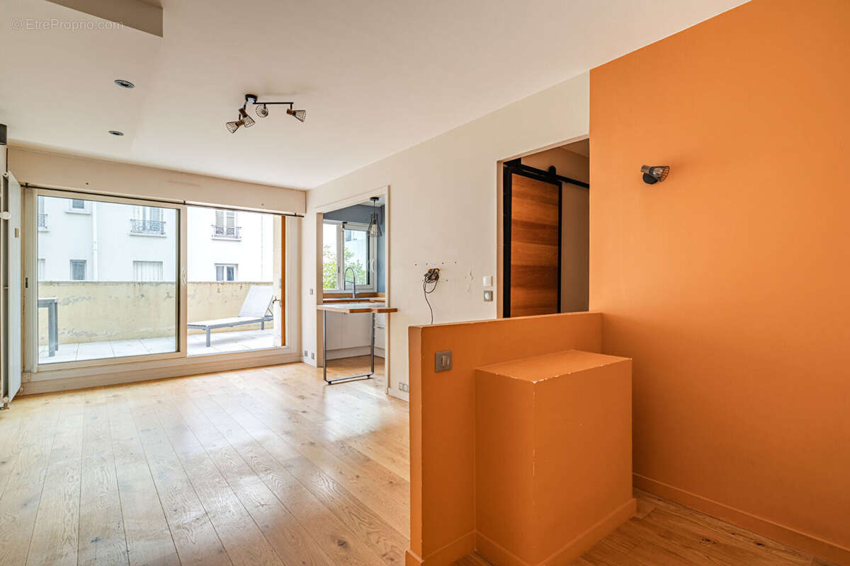 Appartement à PARIS-15E