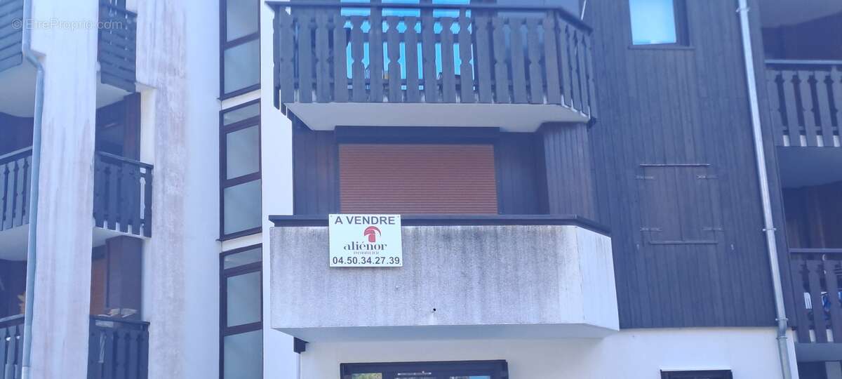 Appartement à MORILLON