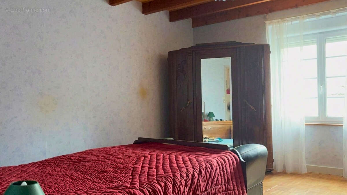Maison à SAINTE-SEVERE