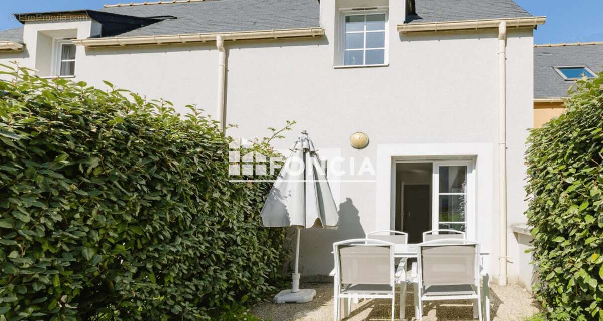 Maison à LE TRONCHET