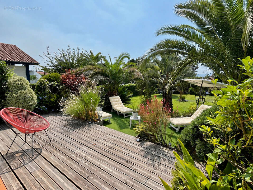 BIDART - PLATEAU - Maison familiale avec jardin arboré - photo 5