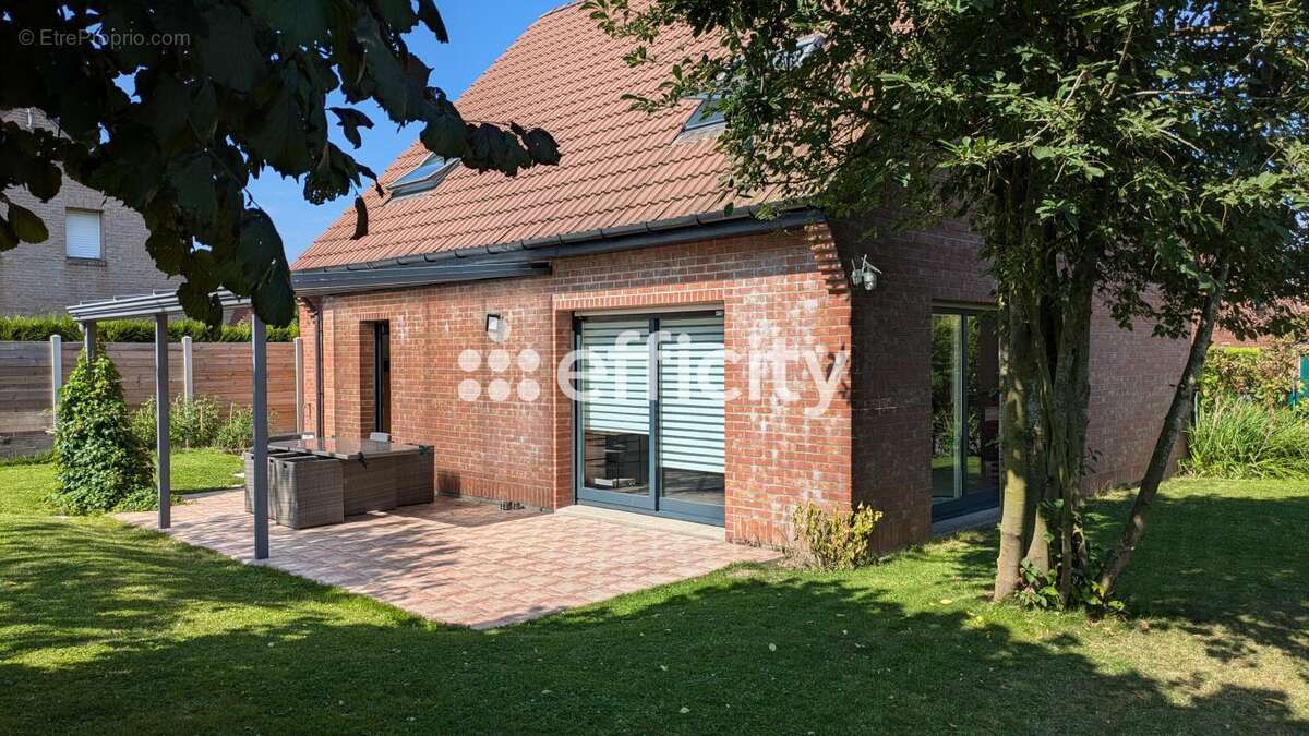 Maison à GONDECOURT