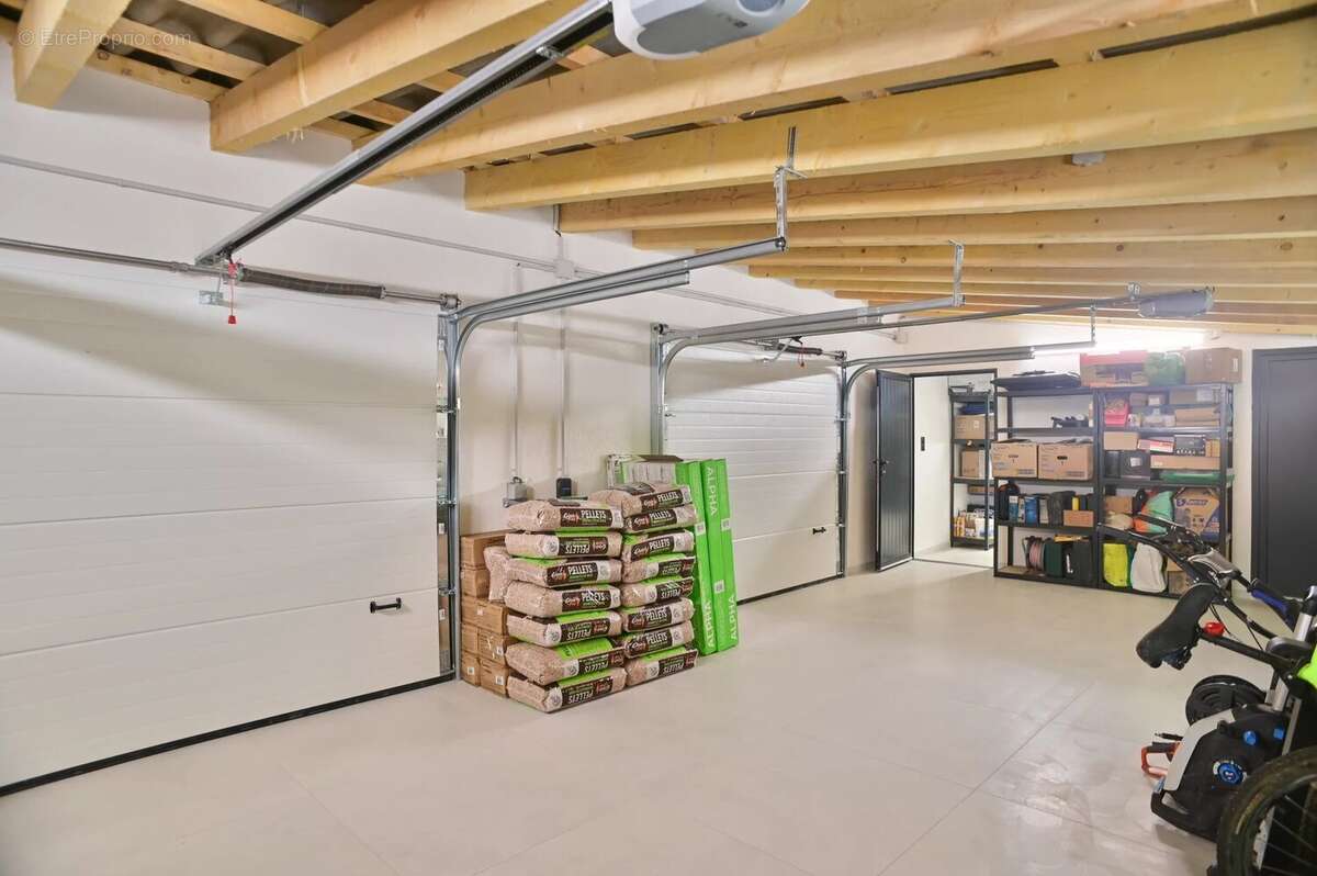 Maison à ROQUEFORT-LES-PINS