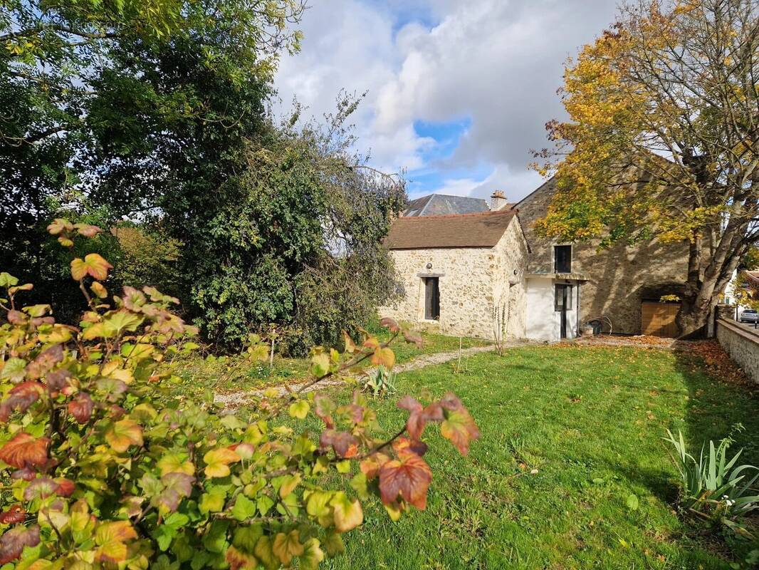 Maison à VOISINS-LE-BRETONNEUX