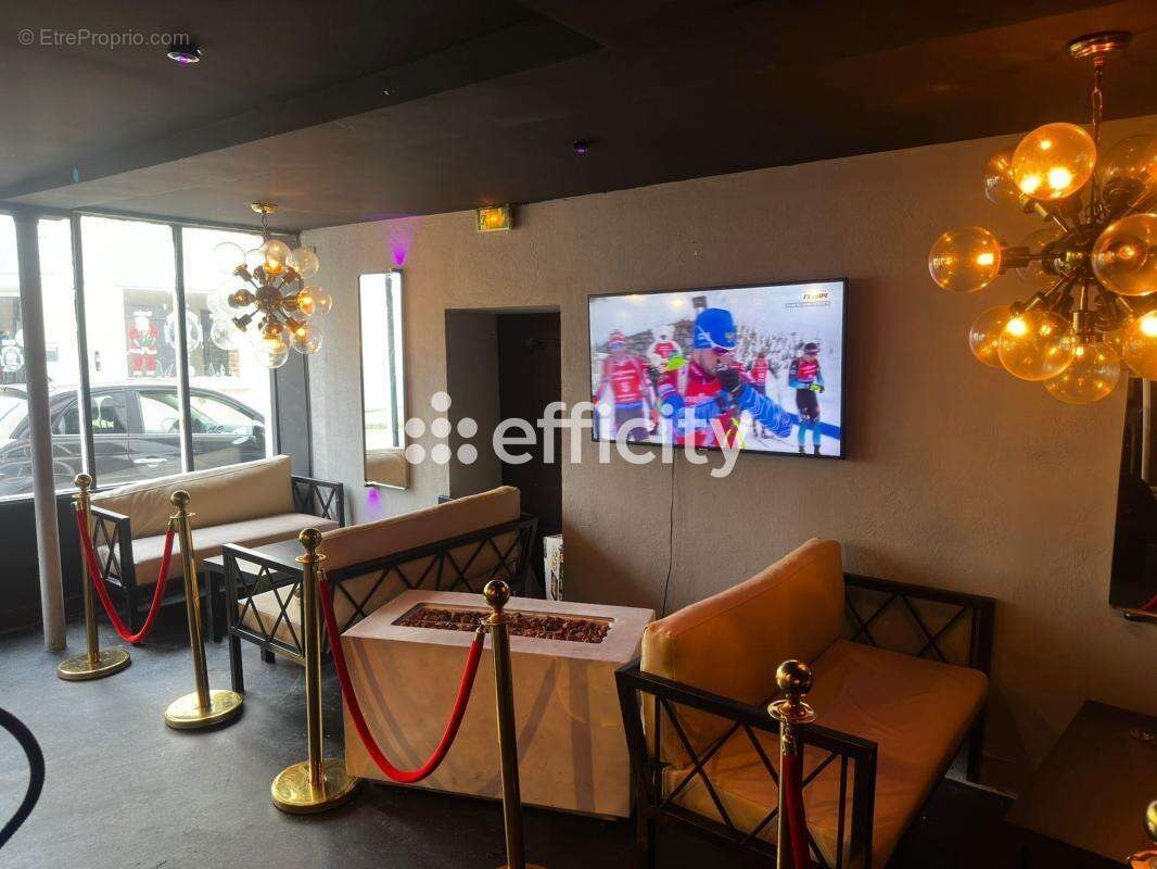 Commerce à LUZARCHES