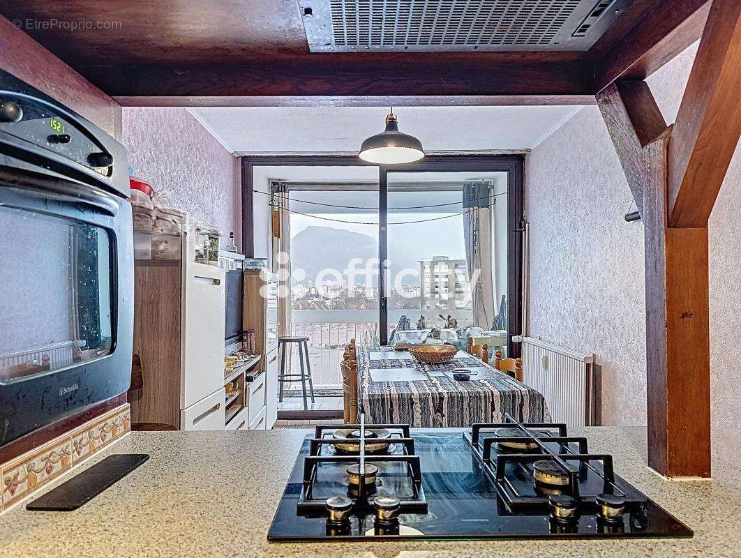 Appartement à ECHIROLLES