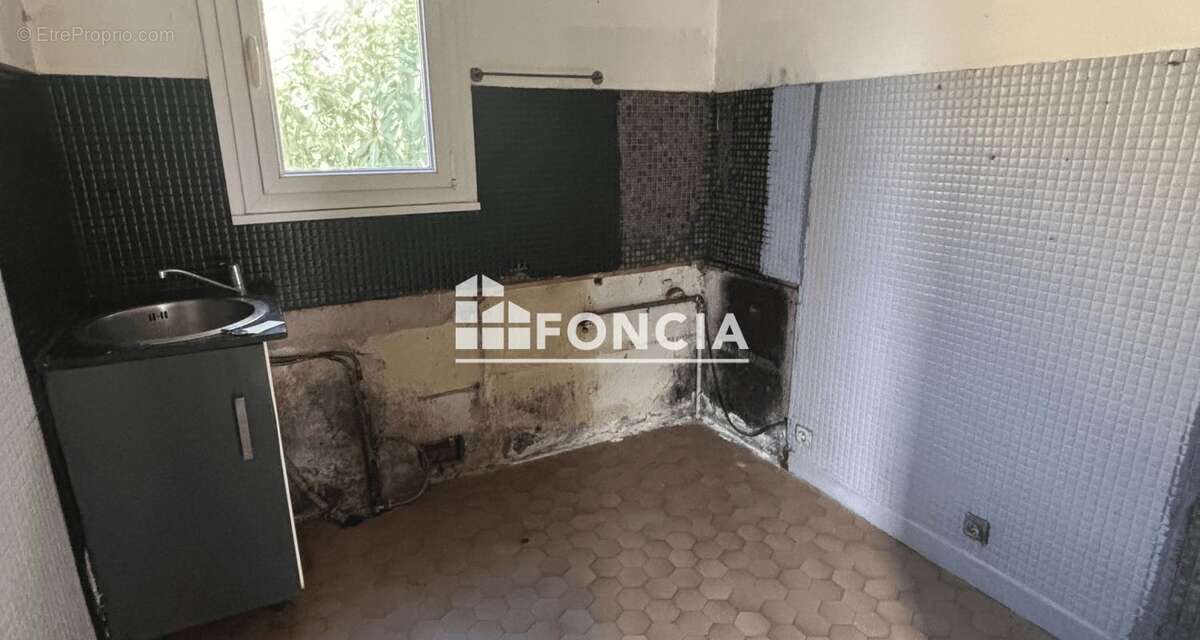Secteur Montjuzet - Maison T4 63.11 m² avec garage et jardin - photo 4