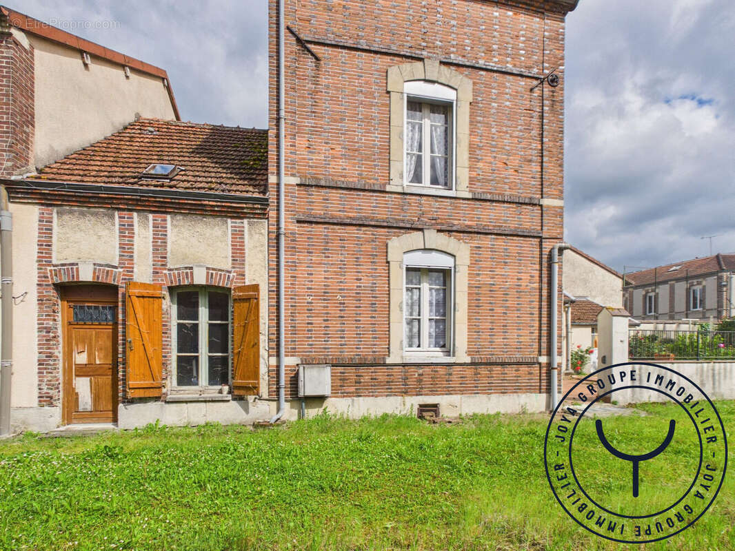 Maison à ROMILLY-SUR-SEINE