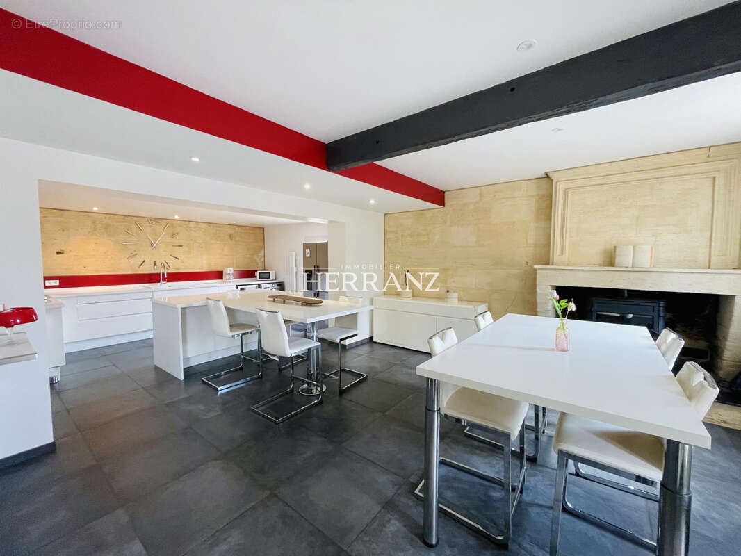 Double Maison en pierre, 270m2, 6 chambres, parc de 2600m2 - photo 2
