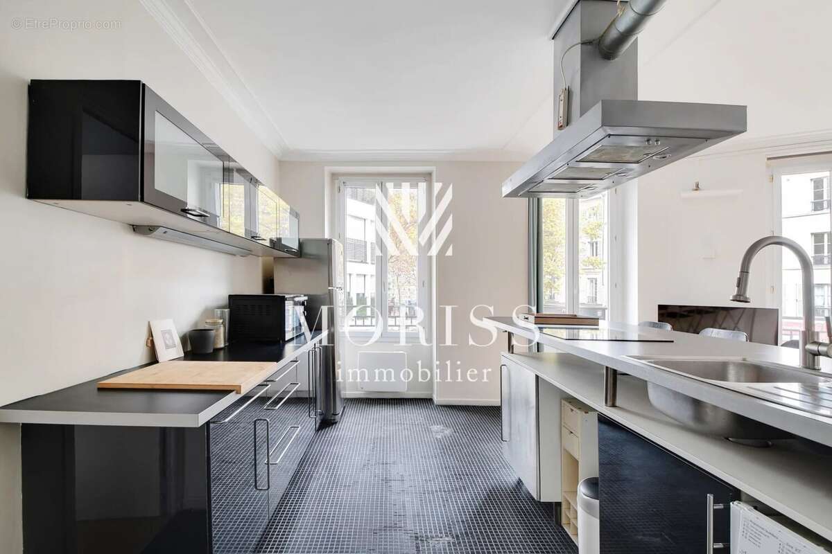 Appartement à PARIS-17E