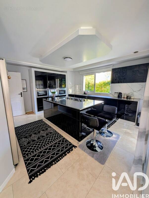 Photo 1 - Maison à SAINT-JEAN-DE-BRAYE