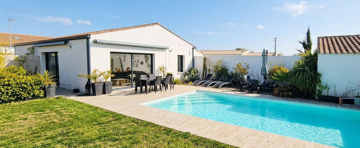 Maison à AIGREFEUILLE-D'AUNIS