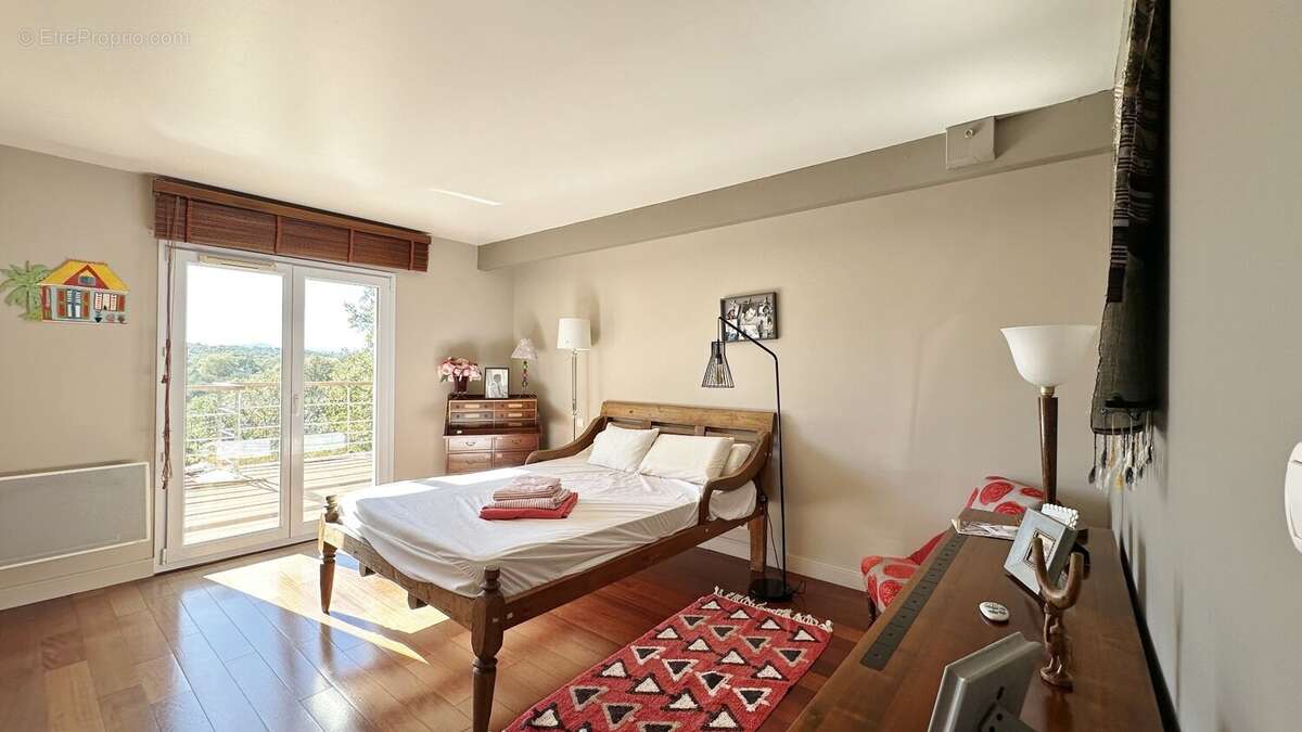 Maison à BASSUSSARRY