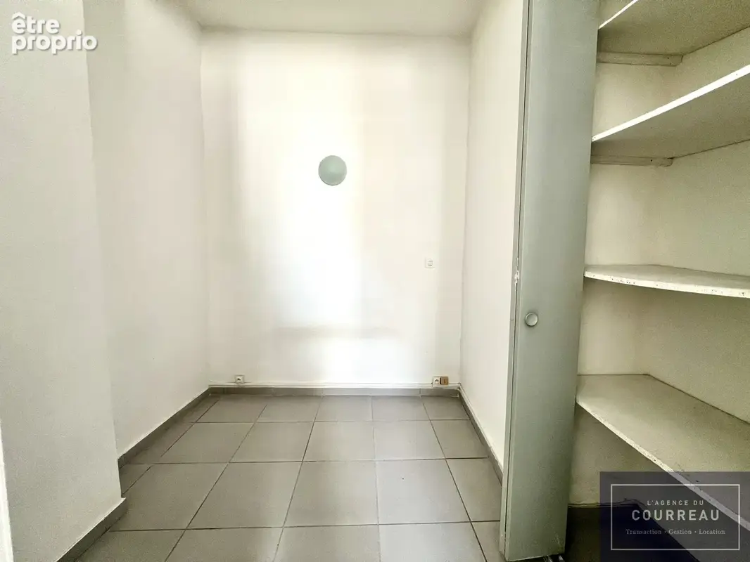 Montpellier Écusson F1 bis de 38 m2 - photo 4