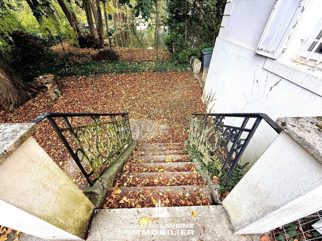 Maison à PAGNY-SUR-MOSELLE