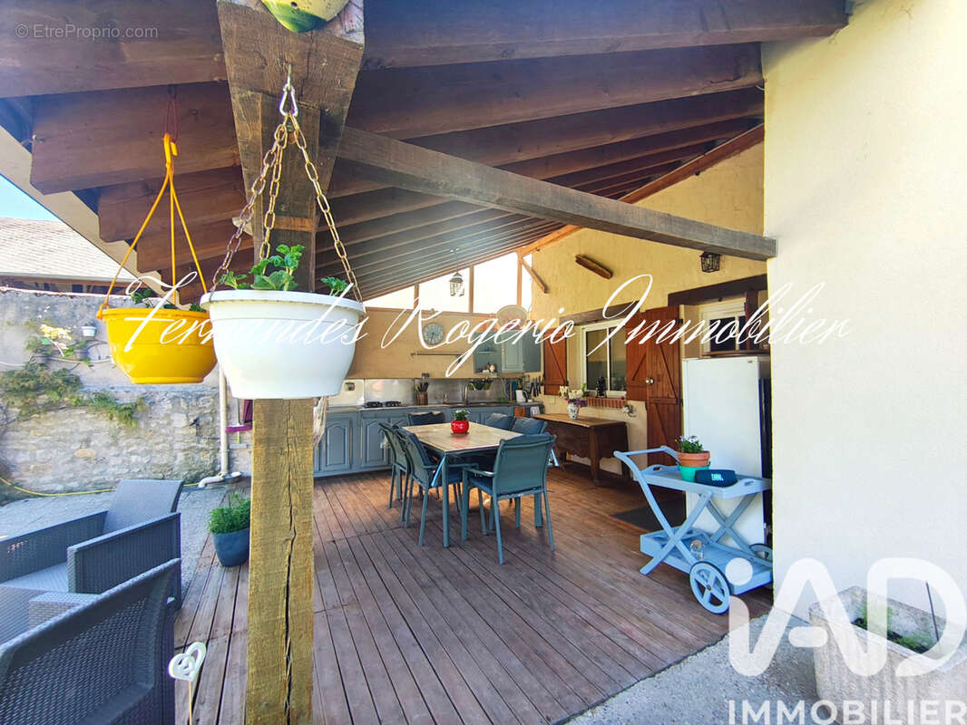Maison 183 m² à Briarres-Sur-Essonne  - photo 5