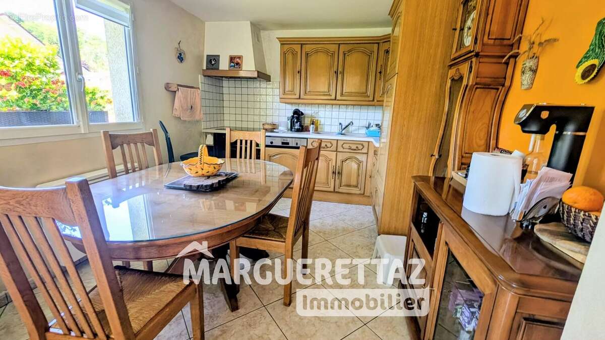Maison à VETRAZ-MONTHOUX
