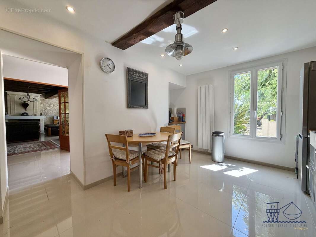 Maison 152 m² à Floirac  - photo 7