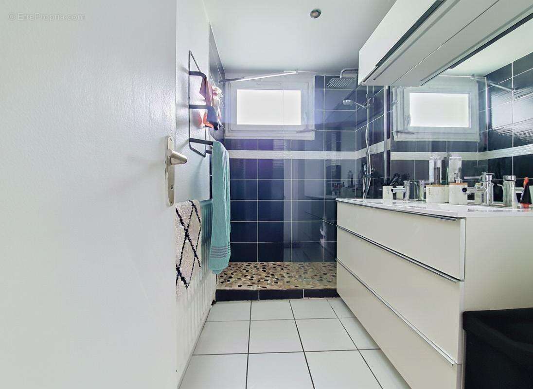 Appartement à FEYZIN