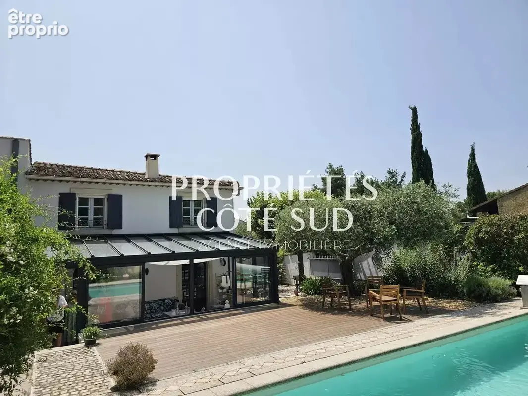 Pujaut, maison de caractère 246 m2  piscine  165 m2 de potentiel- **750 000 €  exclusivité** - photo 5