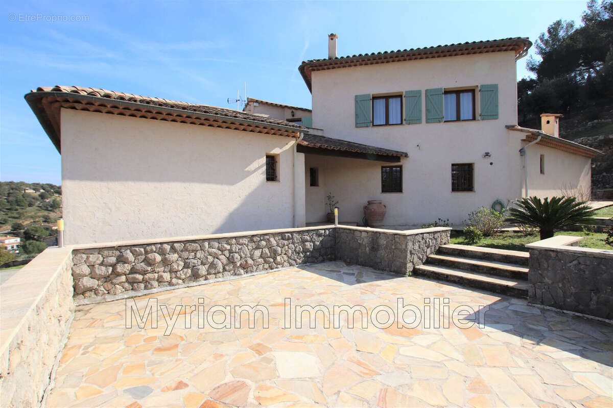 Maison à PEYMEINADE