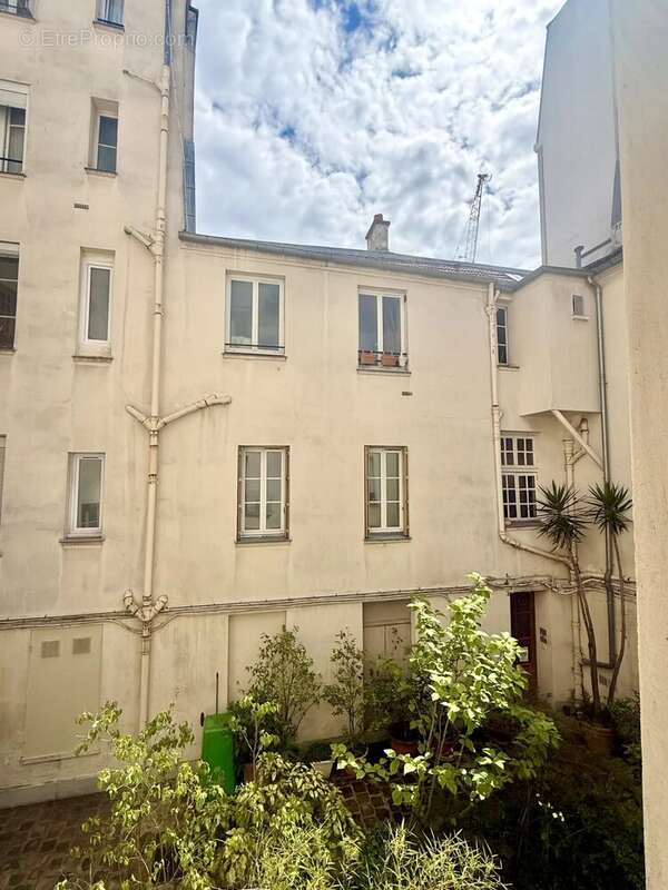 Appartement à PARIS-11E
