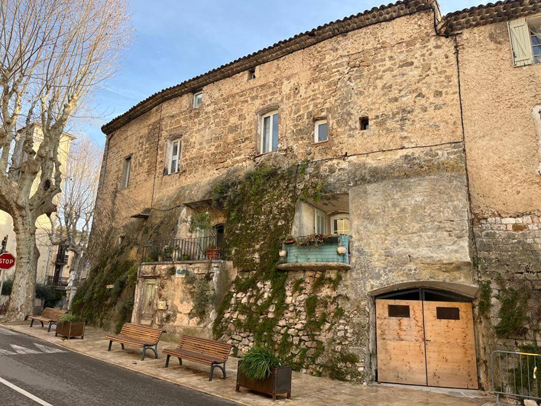 Appartement à VILLECROZE