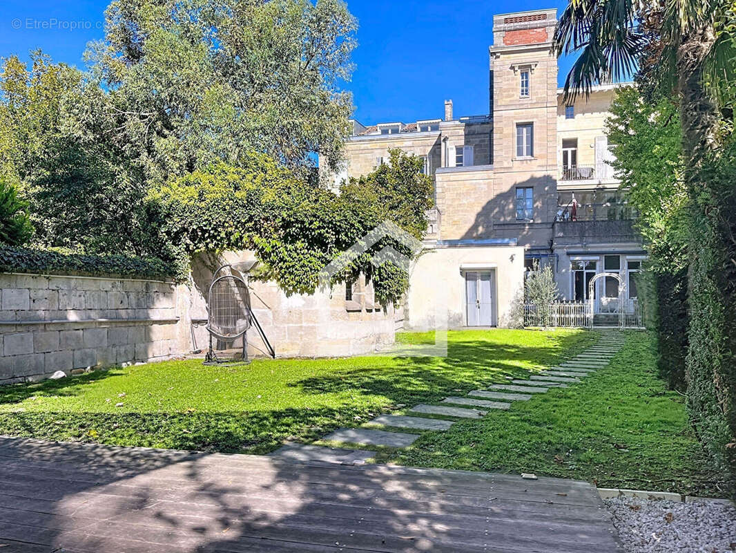 Appartement à BORDEAUX