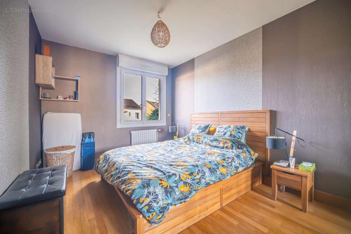 Maison à SARGE-LES-LE-MANS