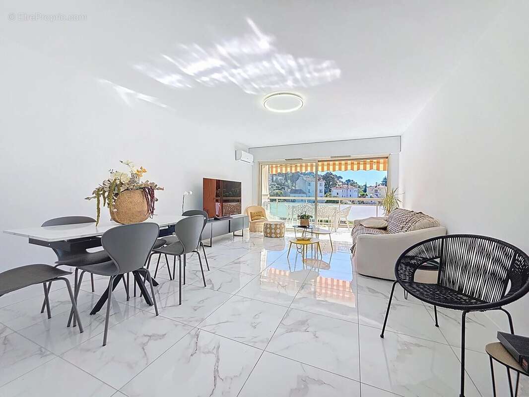 Appartement à LE CANNET