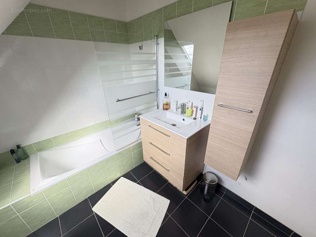Maison 76 m² à Crehen  - photo 7