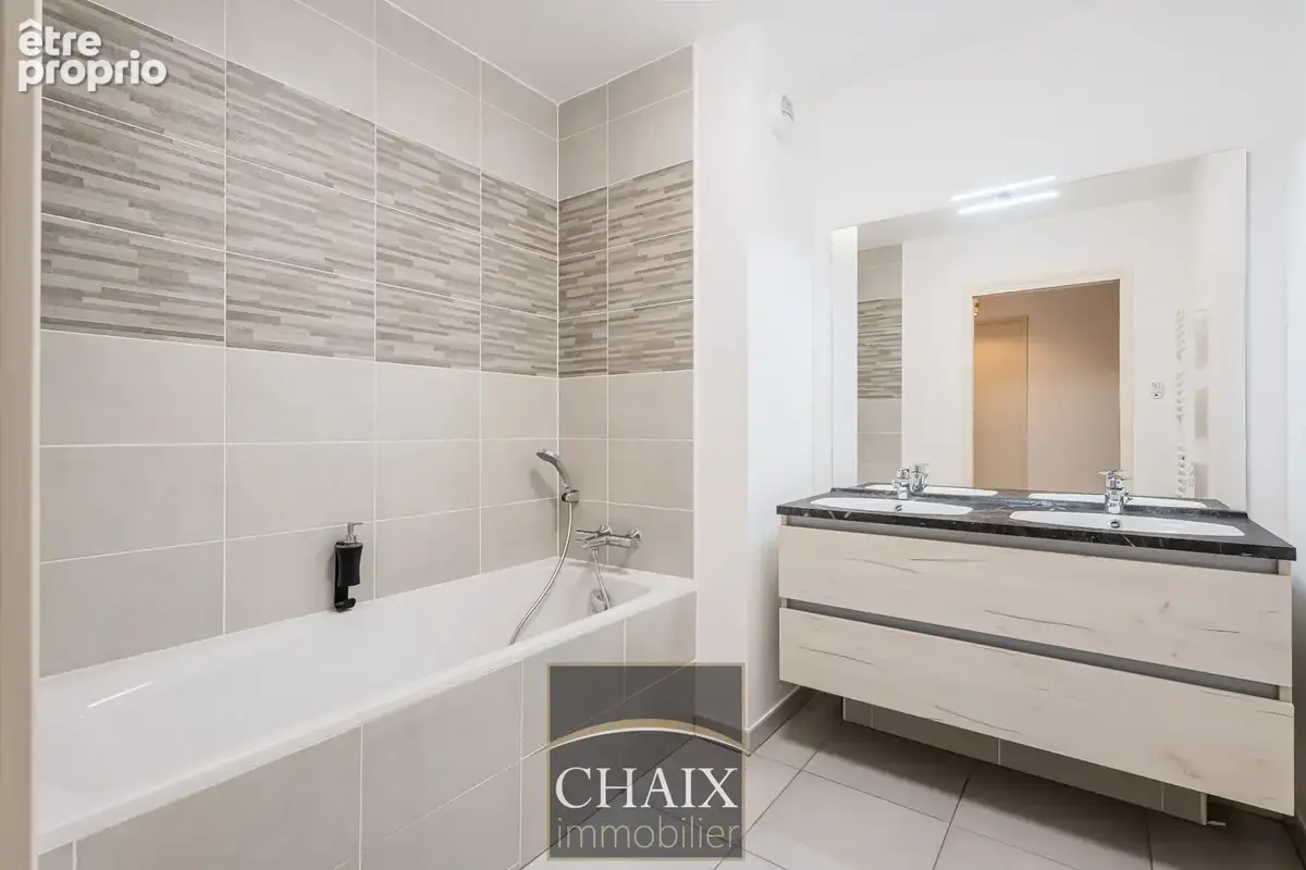 AUBAGNE   LES PASSONS   Rare : appartement de plus de 100 m2 avec terrasse de 100 m2 sans vis-à-vis - photo 12