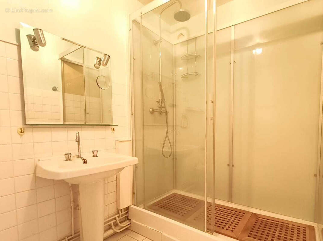 Appartement à SATHONAY-CAMP