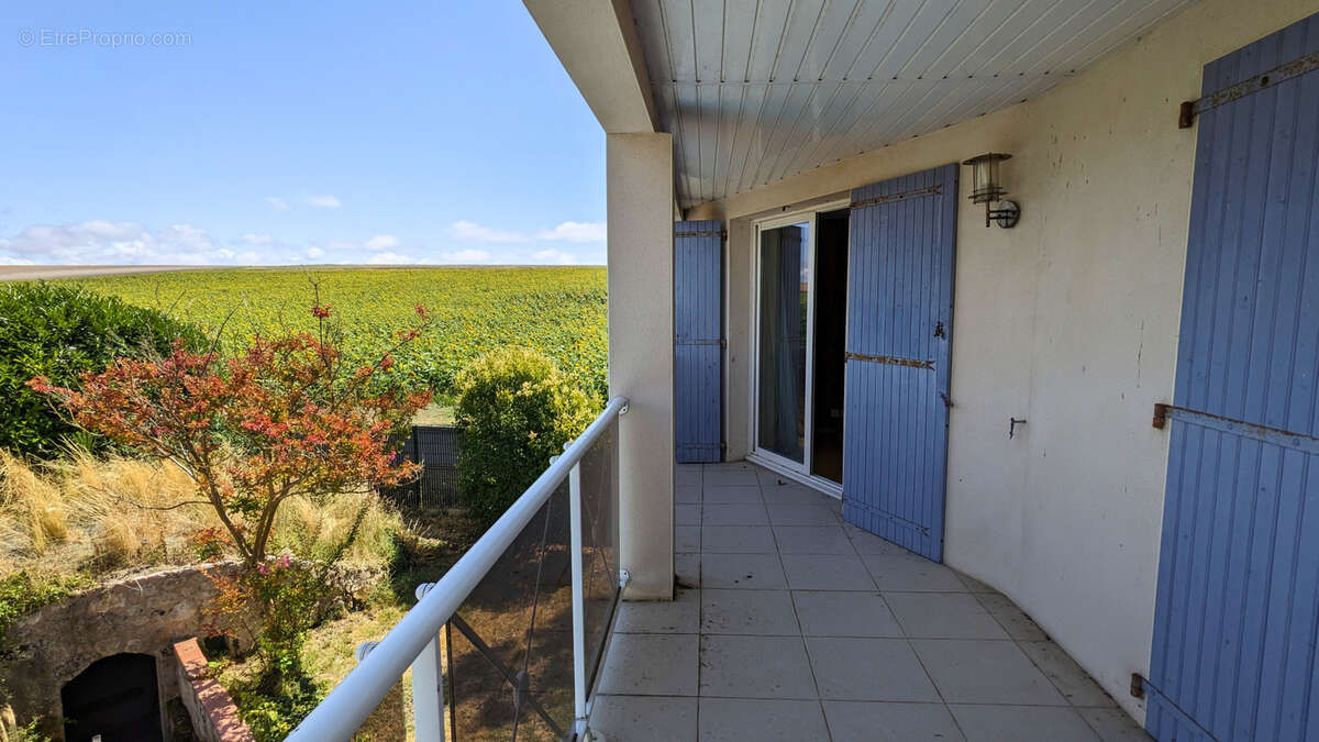 Maison à SAINT-GEORGES-DE-DIDONNE