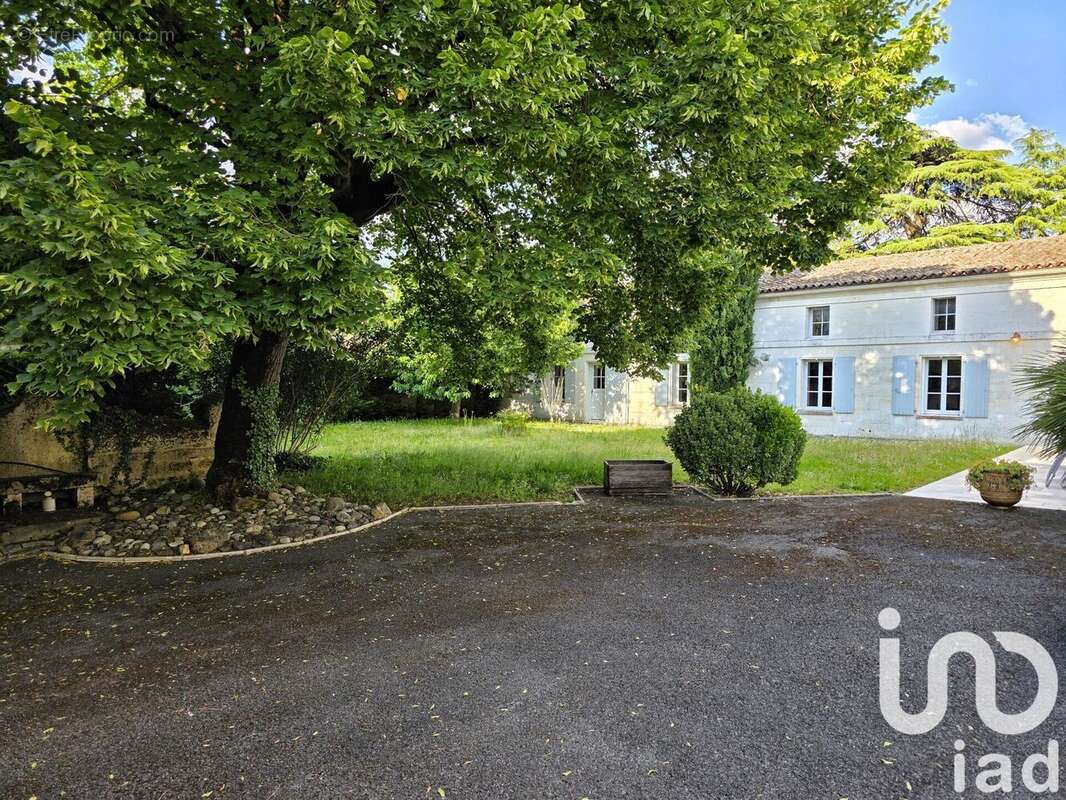 Photo 3 - Maison à LA COURONNE