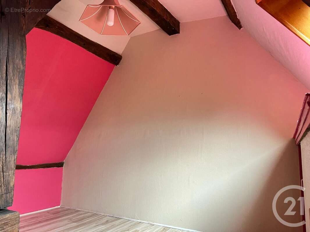 Maison à IVRY-LA-BATAILLE