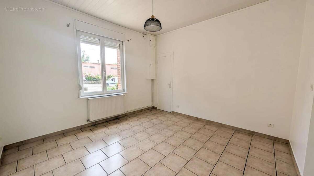 Maison Semi individuelle 3 chambres et jardin - photo 9