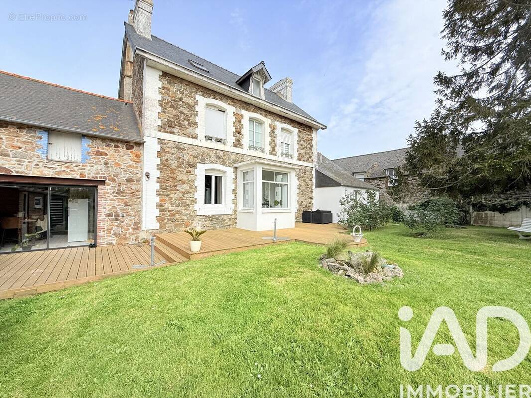 Photo 1 - Maison à LE VIVIER-SUR-MER