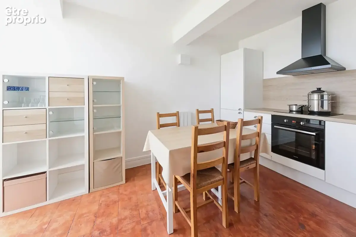 Vente Aix centre en exclusivité LC Gestion vous propose un appartement de type 2 de 55m² avec remise et cave. - photo 4