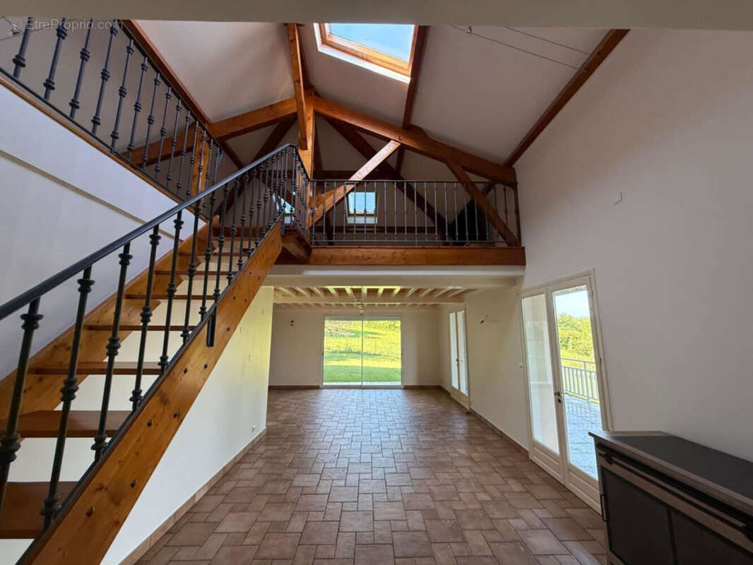 Photo 5 - Maison à VILLIEU-LOYES-MOLLON