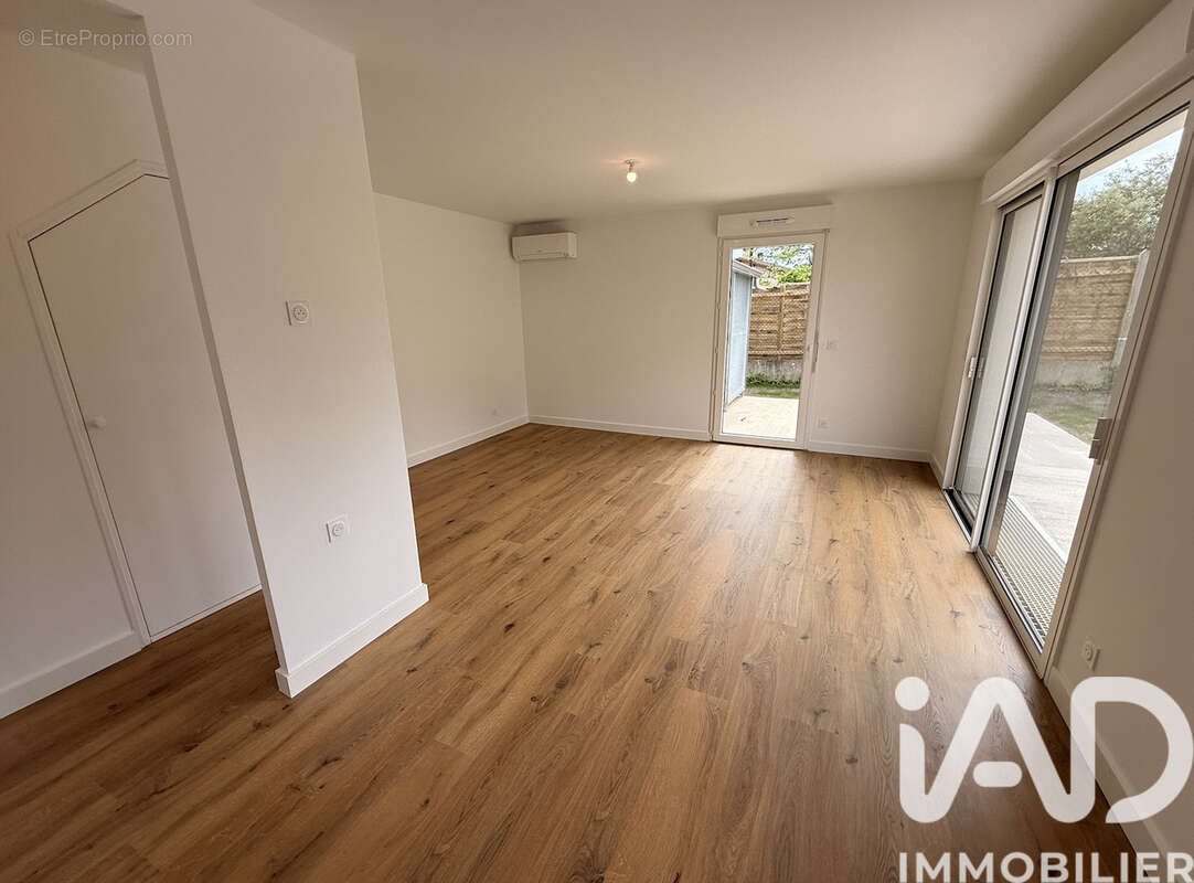 Photo 3 - Maison à VILLENAVE-D'ORNON