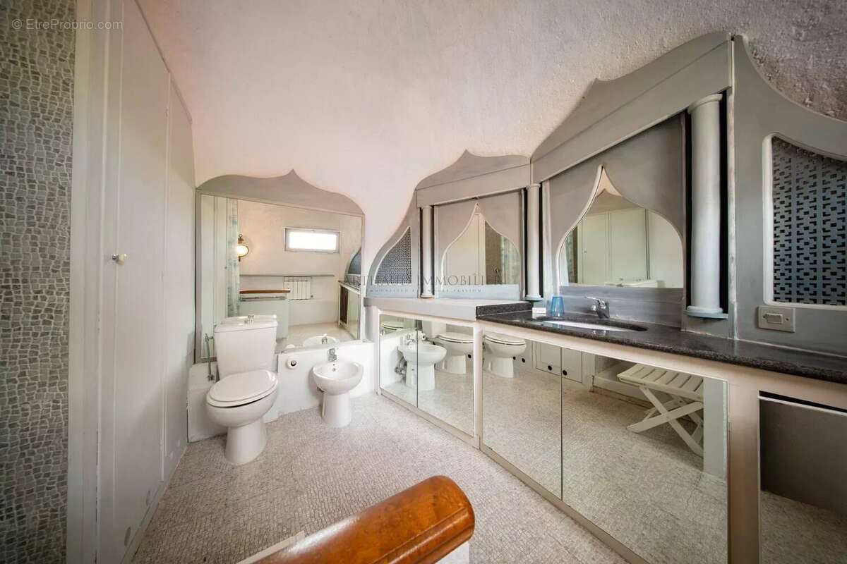 Appartement à ROQUEBRUNE-CAP-MARTIN