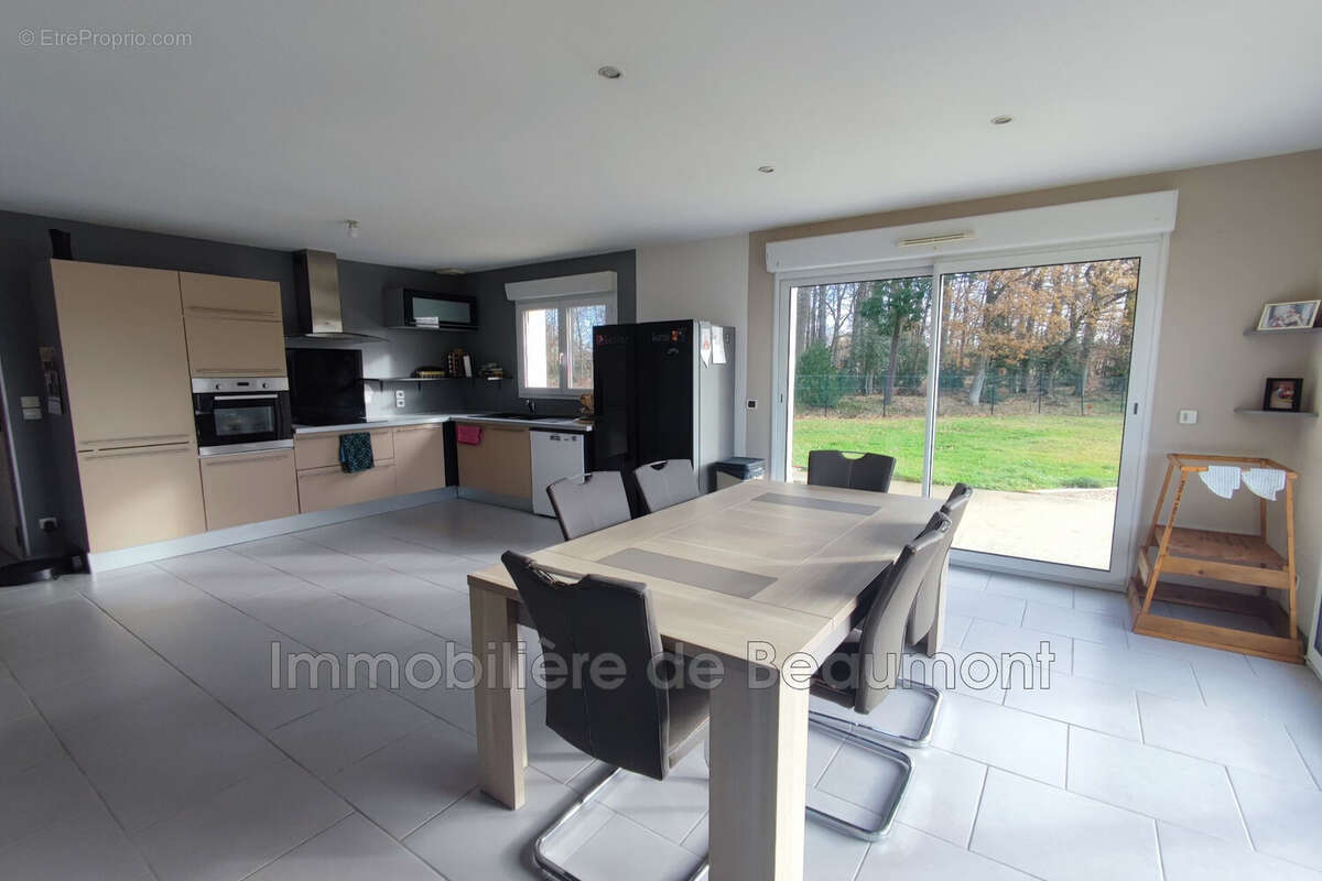 Maison à BEAUMONT-LE-ROGER