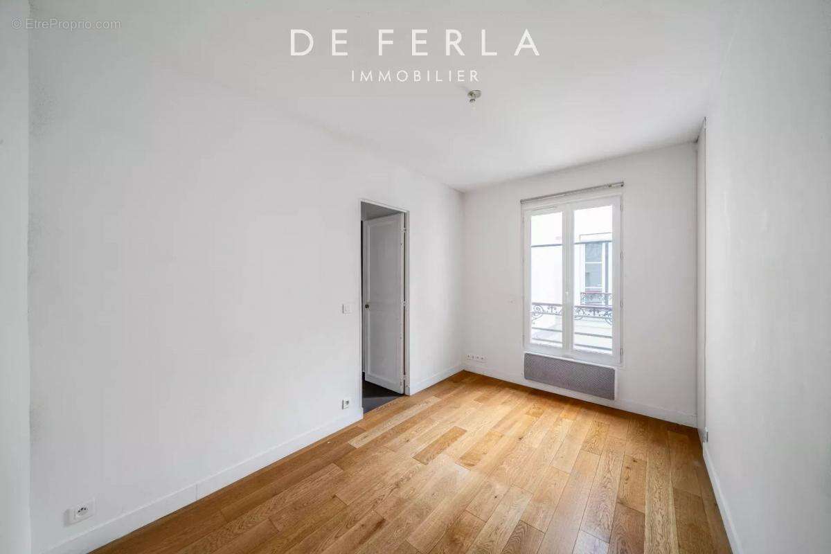 Appartement à PARIS-14E